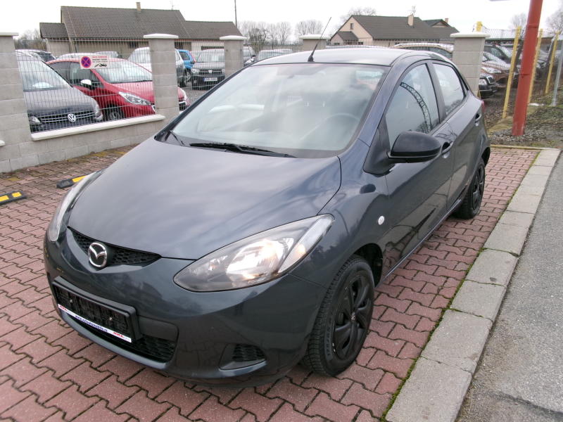 Mazda 2