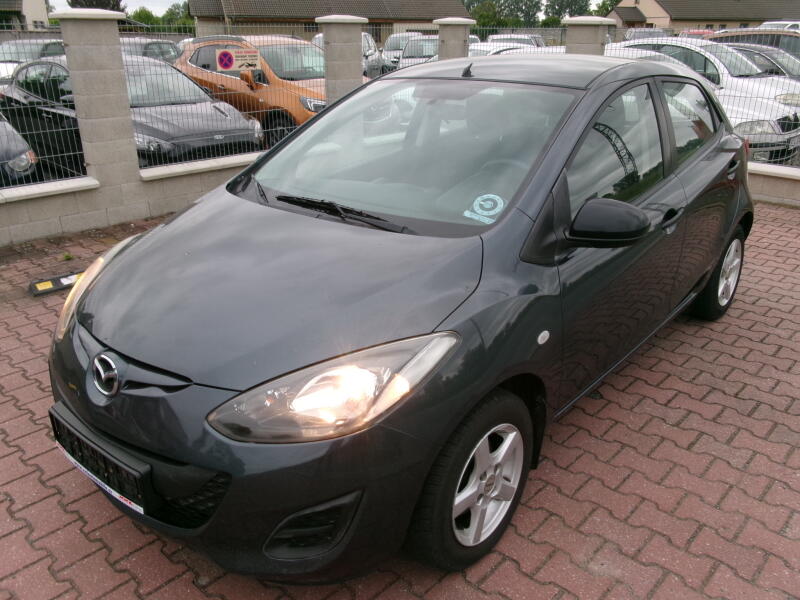 Mazda 2