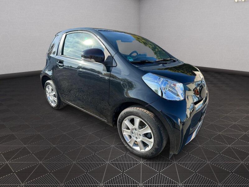 Toyota iQ