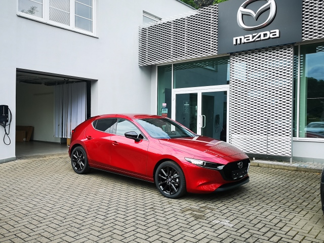 Mazda 3 2.5i G140 new. Centre-Line