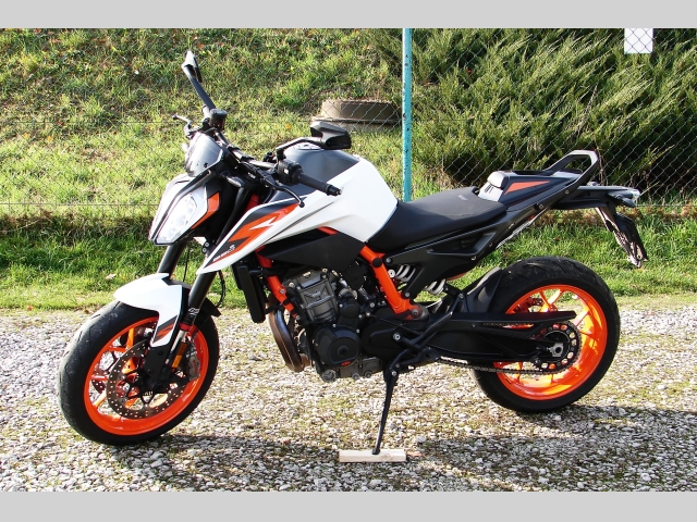 KTM 890 Duke R