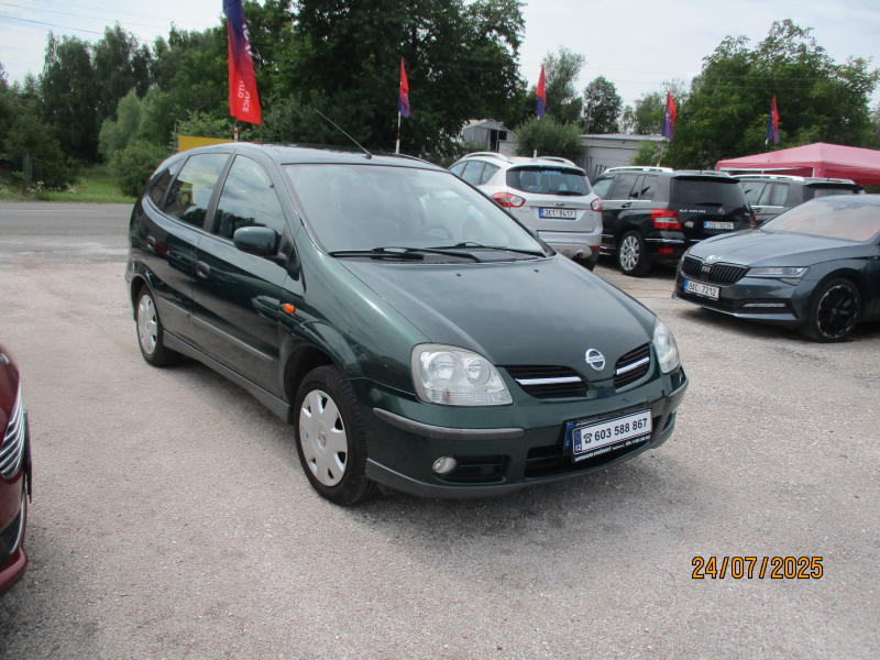 Nissan Almera Tino