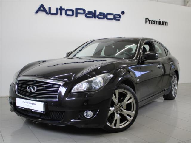 Infiniti M30