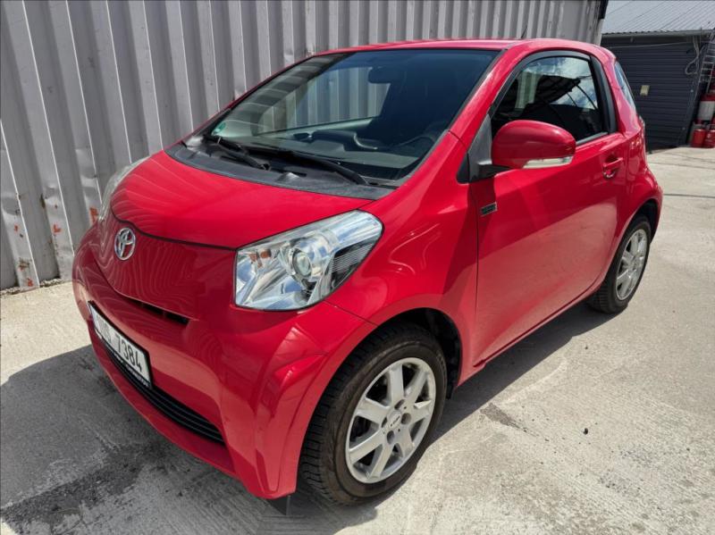 Toyota iQ