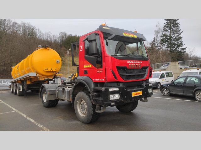 Iveco Trakker AD400T45 4x4 Traktor