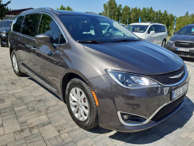 Chrysler Pacifica