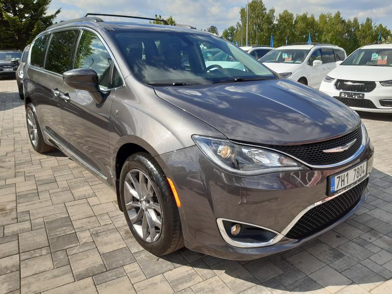 Chrysler Pacifica