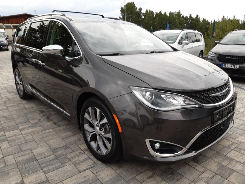 Chrysler Pacifica