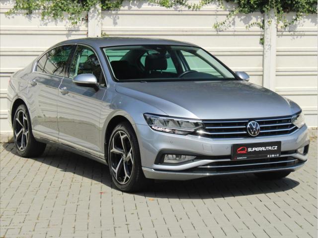 Volkswagen Passat 1,5 TSi DSG Elegance ČR 1.maj