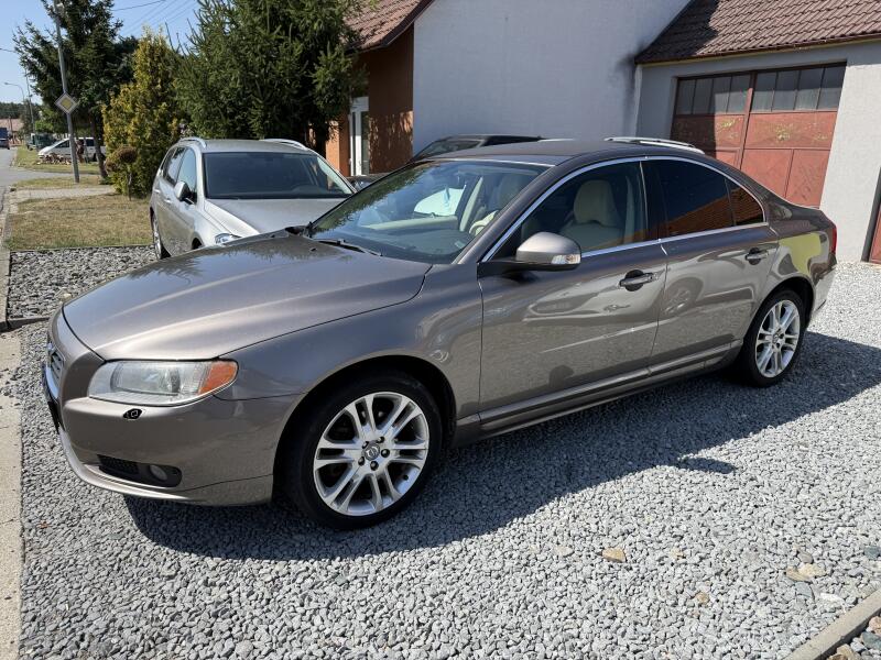 Volvo S80
