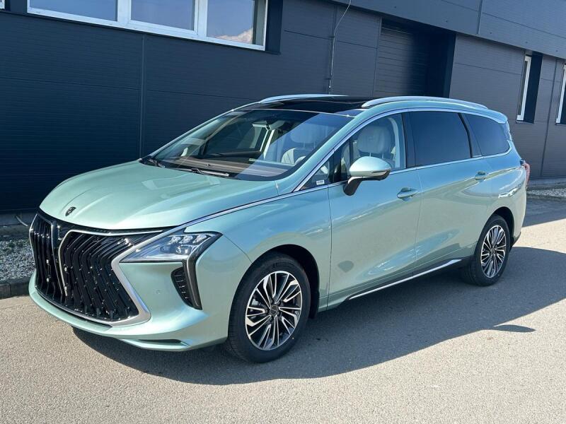 Dongfeng U-Tour