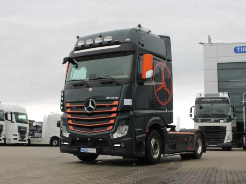 Mercedes-Benz