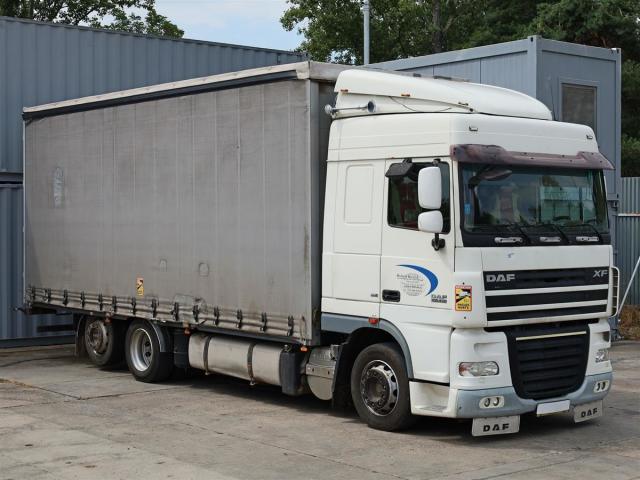 DAF XF 105.410, 6x2, 18 PALET, TŘÍ