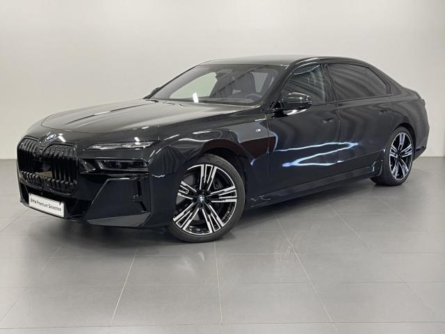 BMW i7