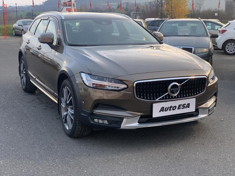 Volvo V90