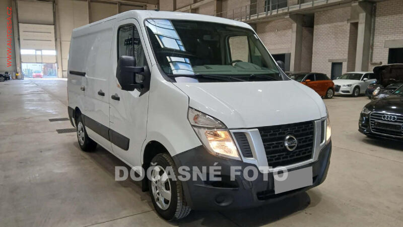 Nissan NV400