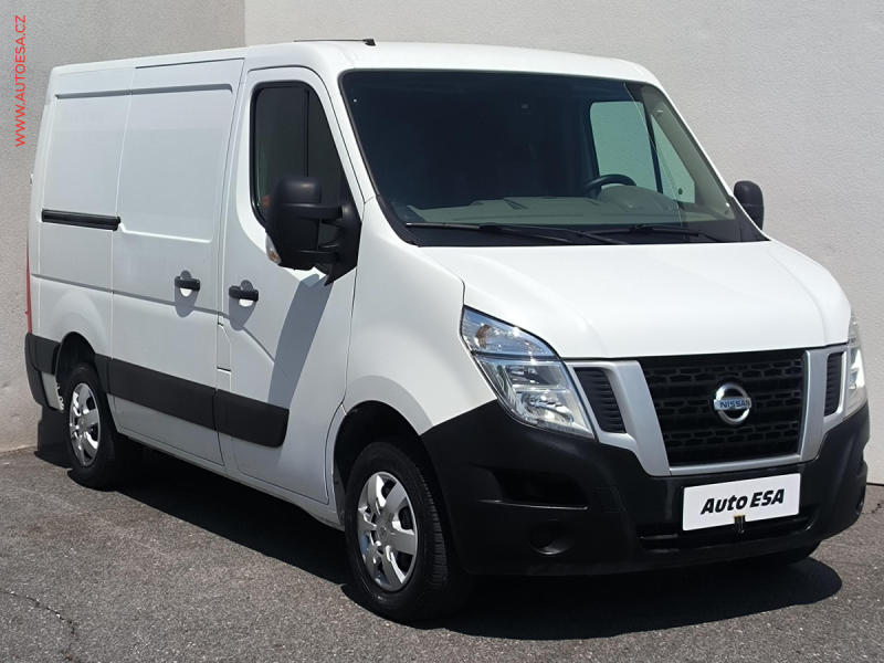 Nissan NV400