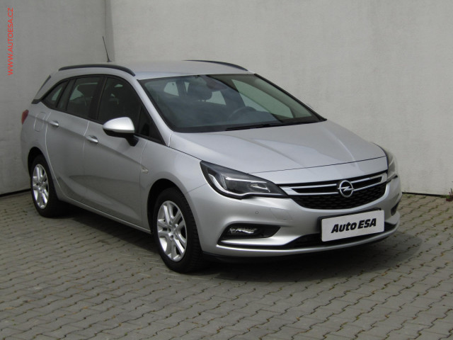 Opel Astra 1.4 T, 2.maj,ČR, AC, temp.