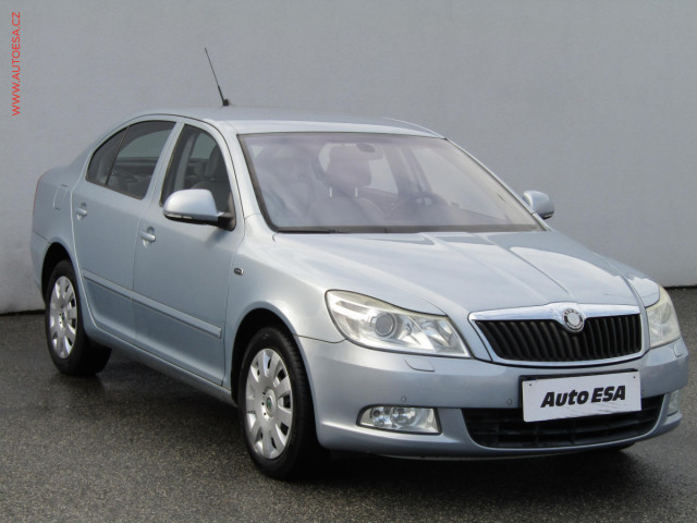 Škoda Octavia 1.8 TSl, ČR, Xenon, výhřev