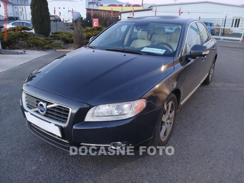Volvo S80