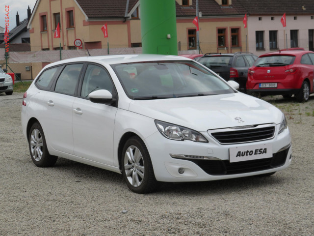 Ford Focus 1.6i, Style, AC, TZ