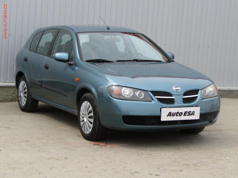 Nissan Almera