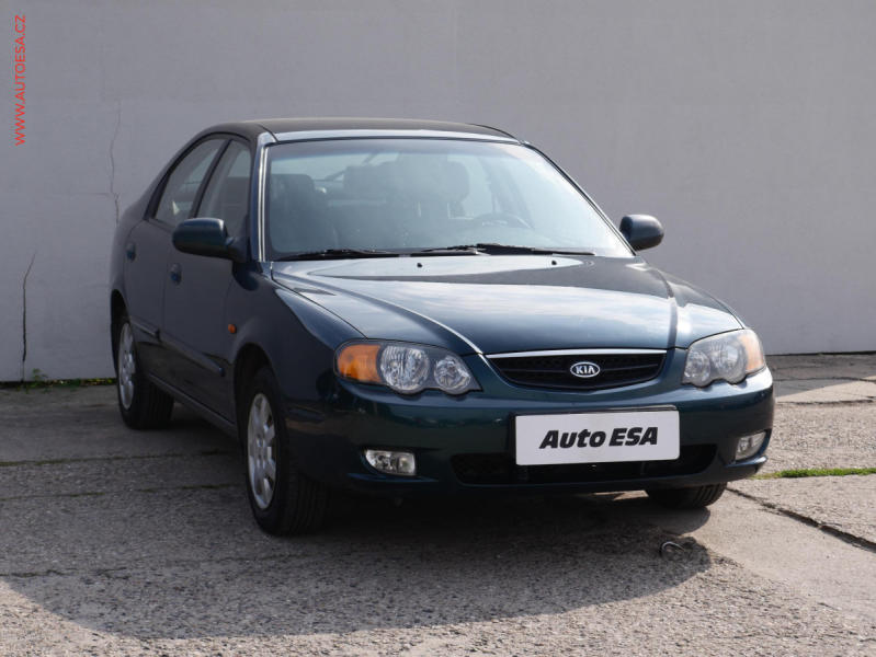 Kia Shuma