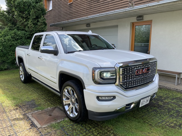 GMC Sierra