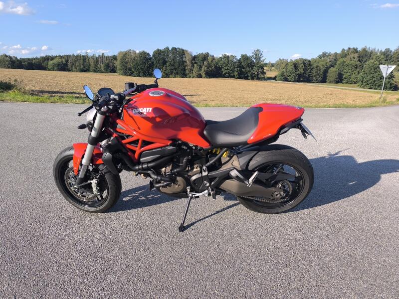 Ducati Monster 821