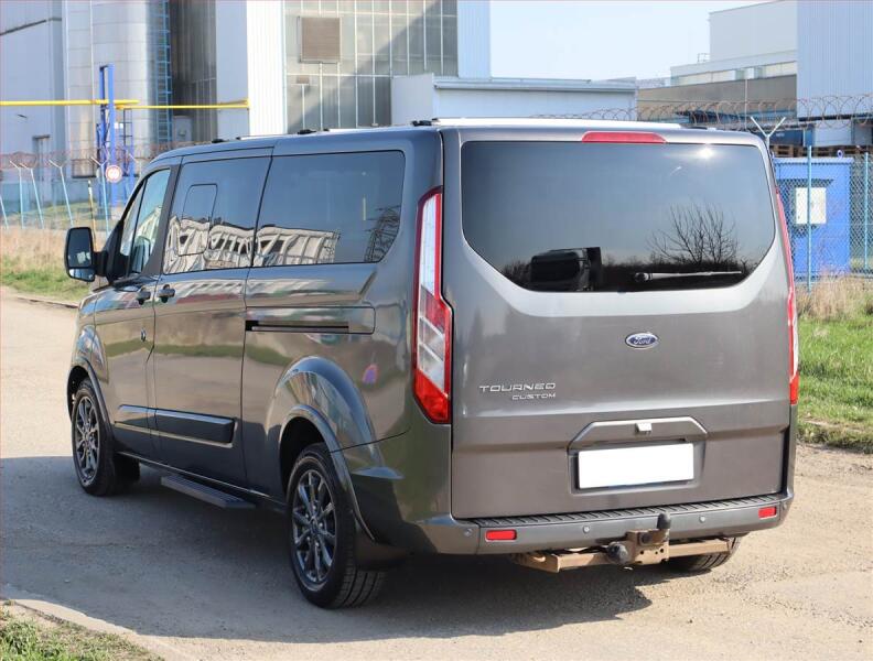 Ford Tourneo Custom
