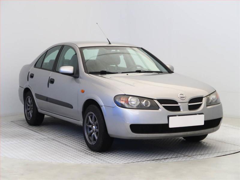 Nissan Almera