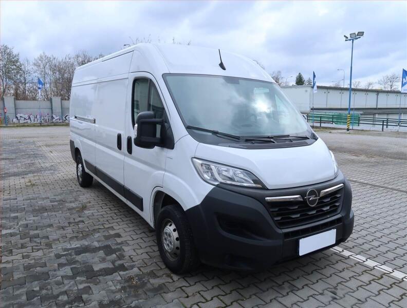 Opel Movano