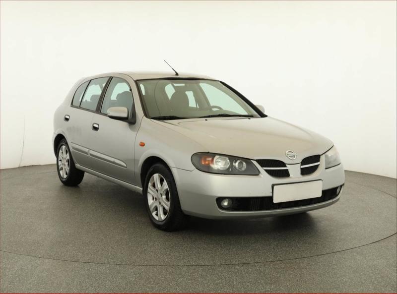 Nissan Almera