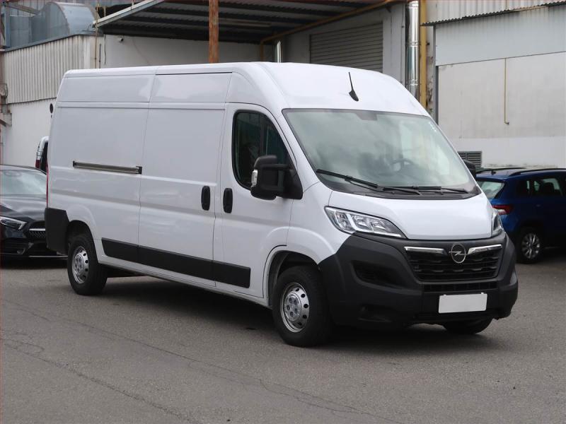 Opel Movano