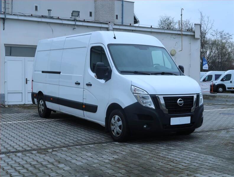 Nissan Interstar