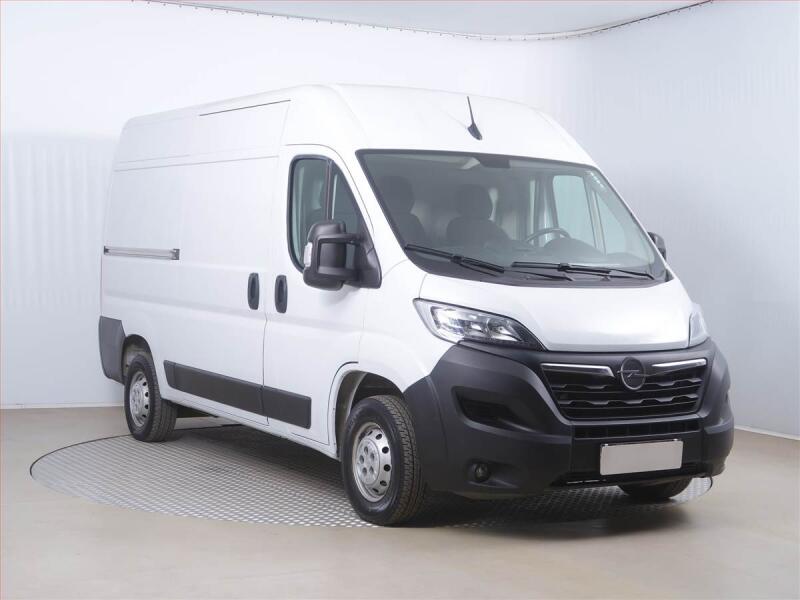 Opel Movano