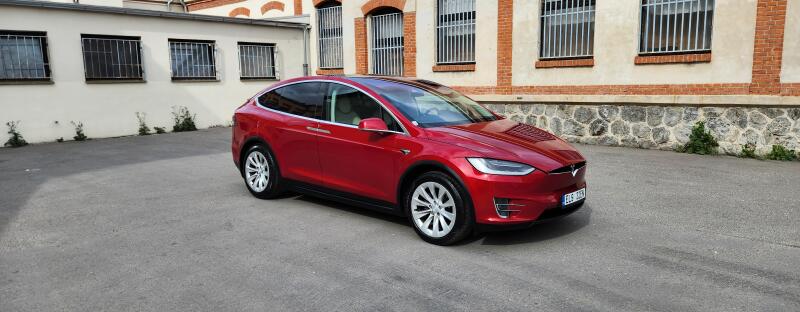Tesla Model X