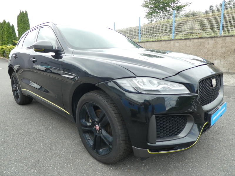 Jaguar F-Pace