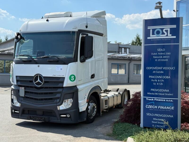 Mercedes-Benz