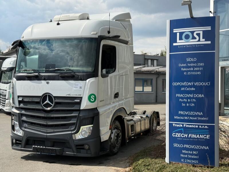 Mercedes-Benz