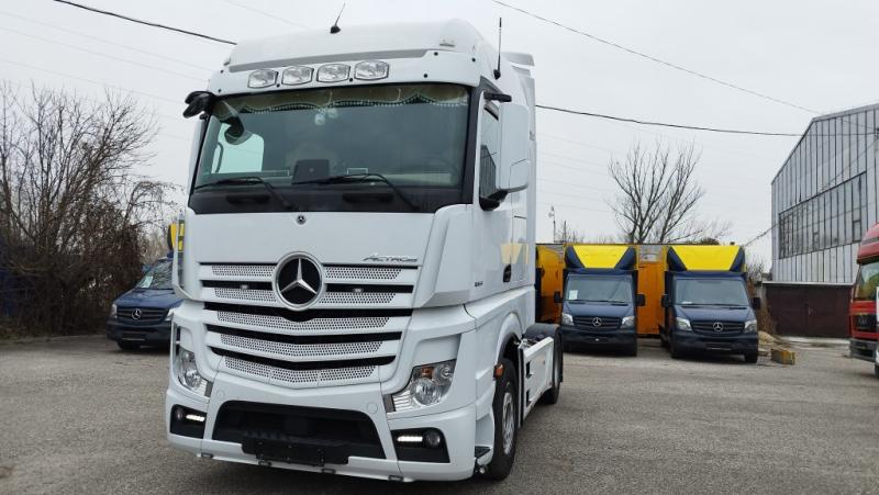 Mercedes-Benz
