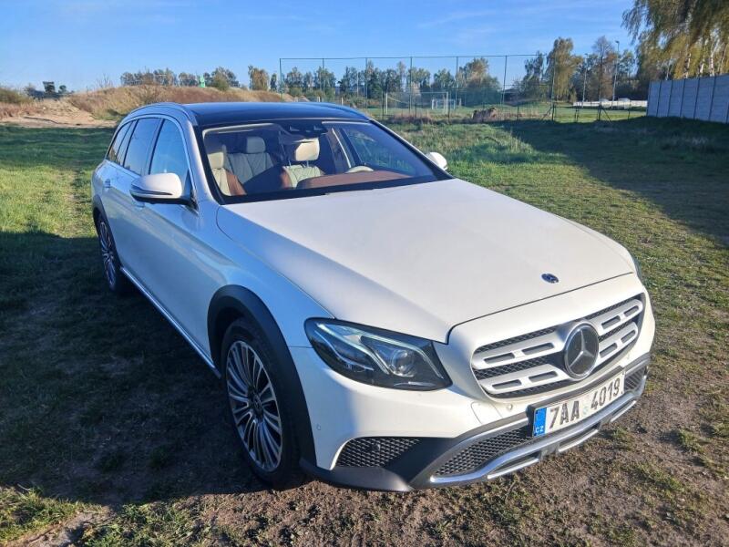 Mercedes-Benz Triedy E