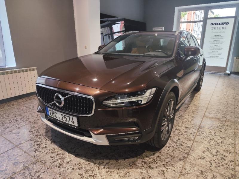 Volvo V90