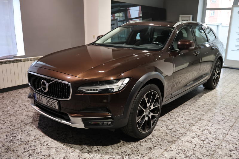 Volvo V90