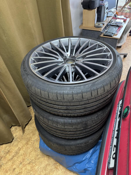 MERCEDES AMG ALU KOLA  S 21"