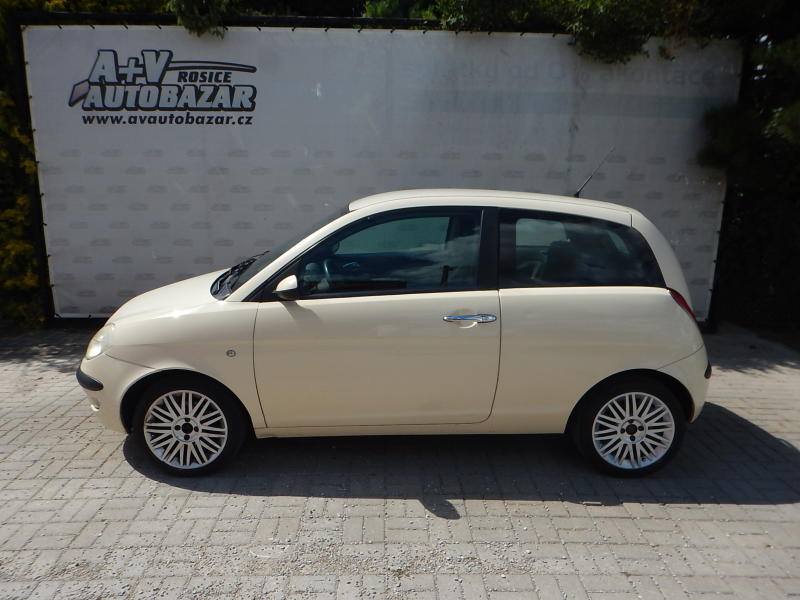 Lancia Y