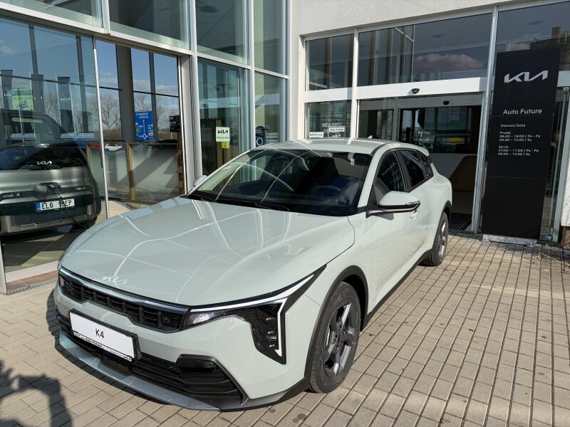 Kia K4
