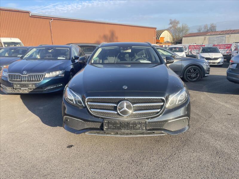 Mercedes-Benz Triedy E