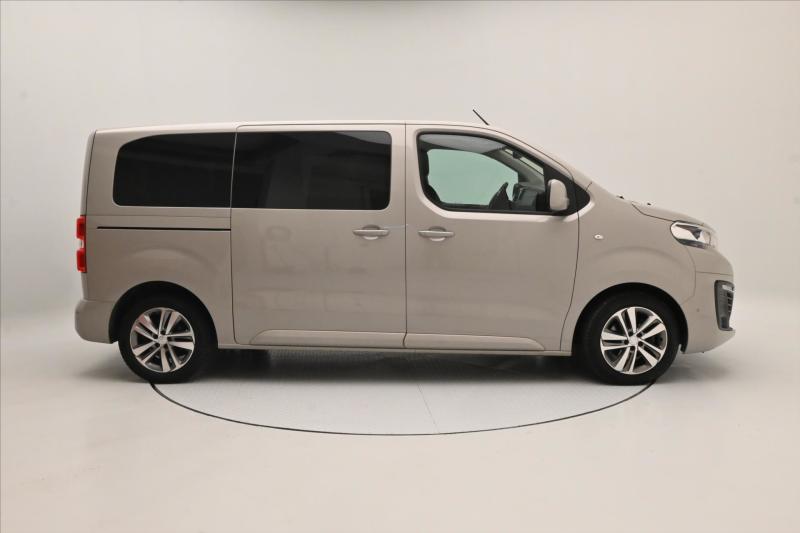 Peugeot Traveller