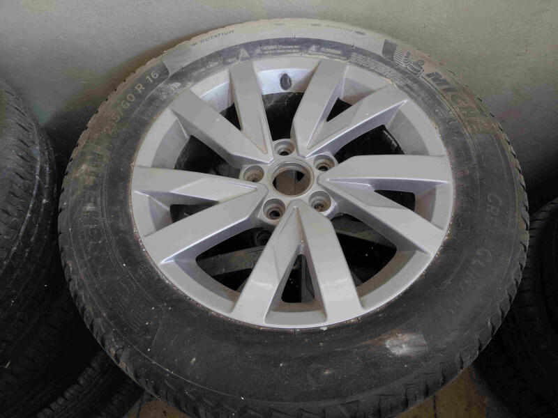 _ 16ALU VW Passat B8 5x112